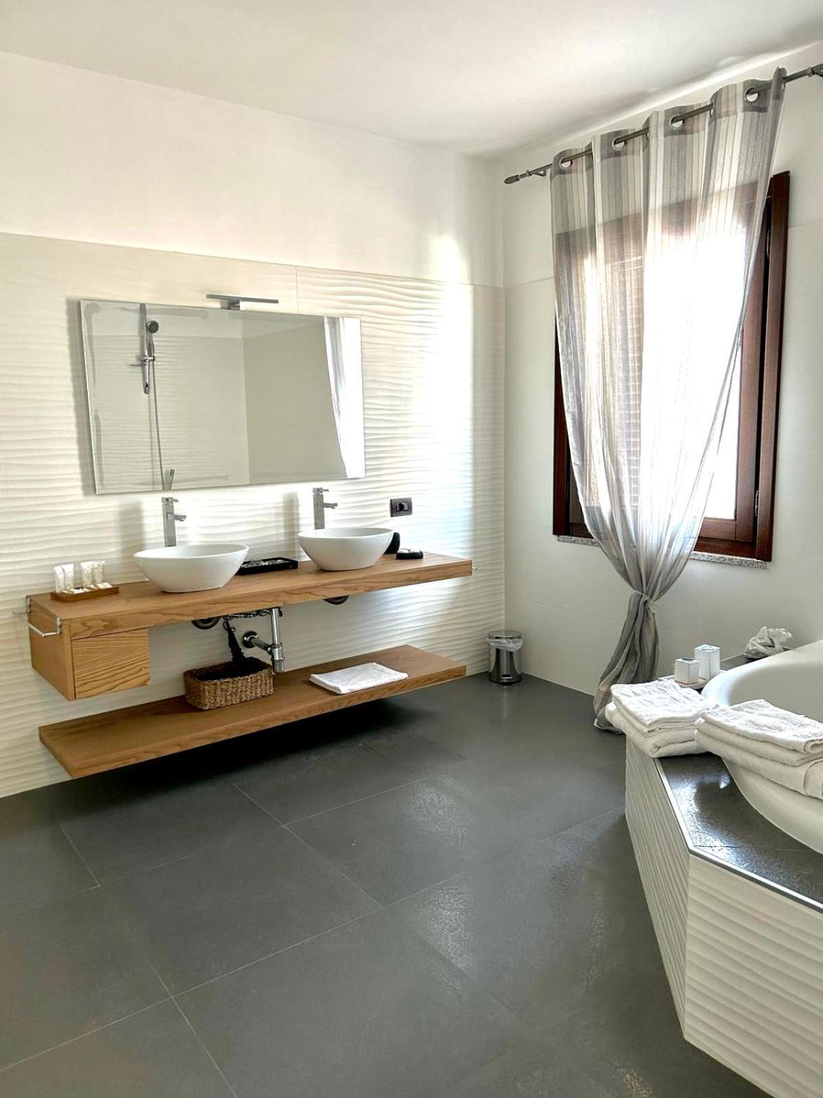 B&B I Colori Dell'Isola Porto Torres Exterior foto